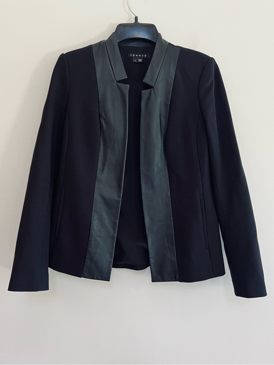 Theory Jackets & Blazers - Theory Cirilo Rave Lamb Leather Trim Front Panel Open Blazer in Black, size 2